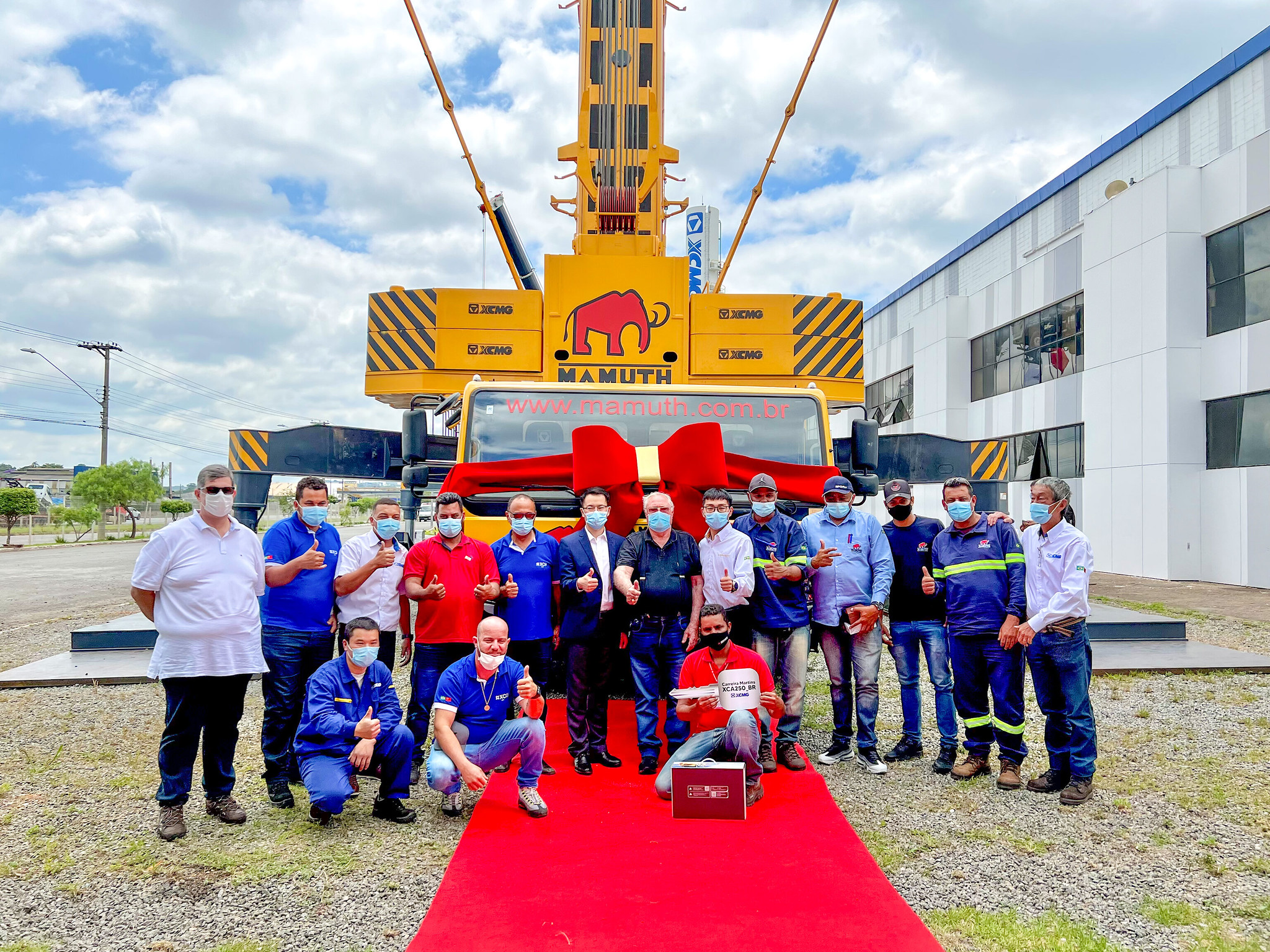 Cêrimonia de Entrega do Primeiro XCMG 650T